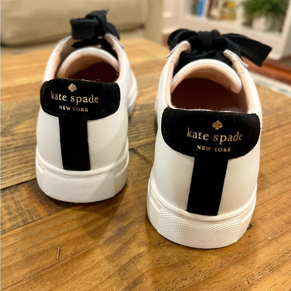 Kate Spade “FEZ” EUC Size 6B
